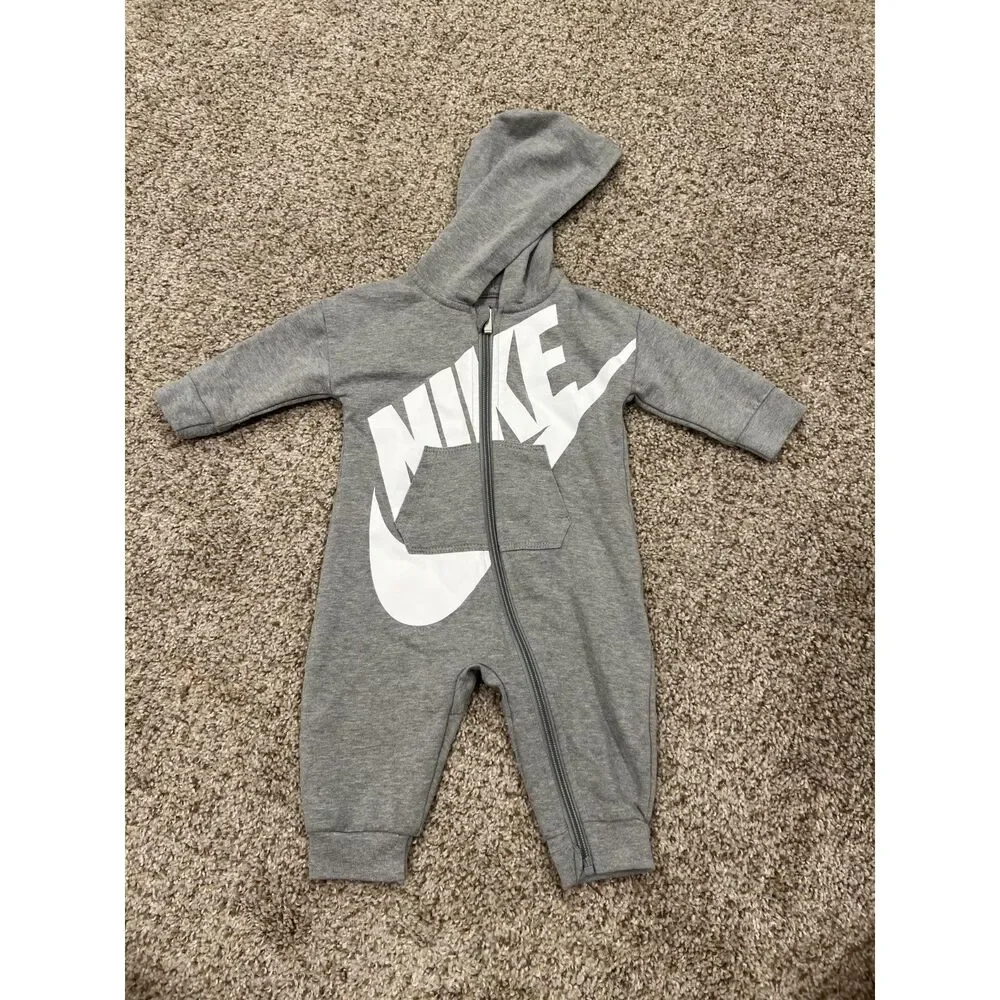Nike infant hooded